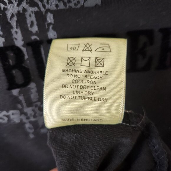 Burberry London Men’s Medium T-Shirt – Black w/ Embossed Logo – Made in England - Picture 8 of 8